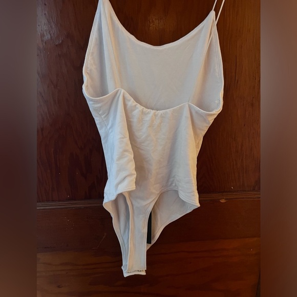 NWT FashionNova Camila Bodysuit Extra Small - Picture 2 of 2